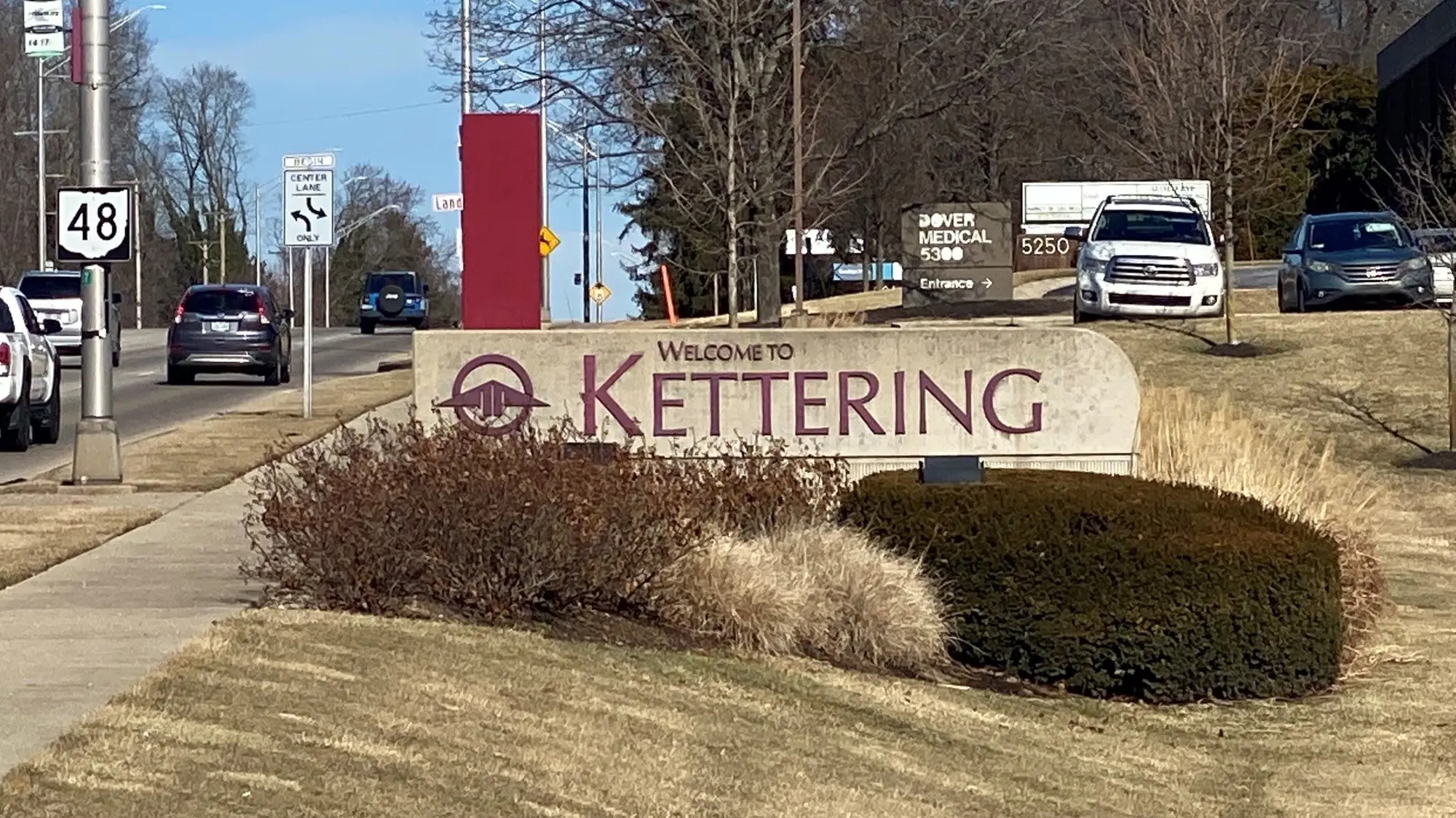 welcome kettering signage